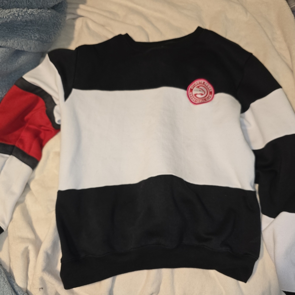 Atlanta hawks sweatshirt